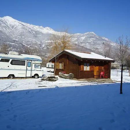 Camping Les Iles * 아오스타